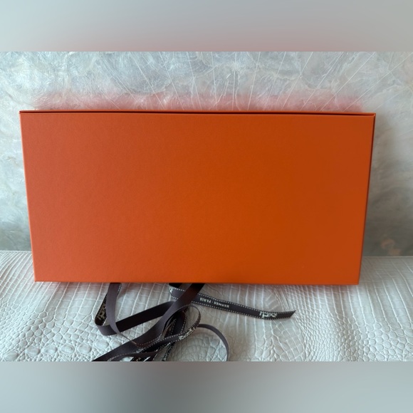 Hermes Square Scarf Box. Brand New. Scarf, belt, jewelry, TWILLY or a gift box - Picture 3 of 9